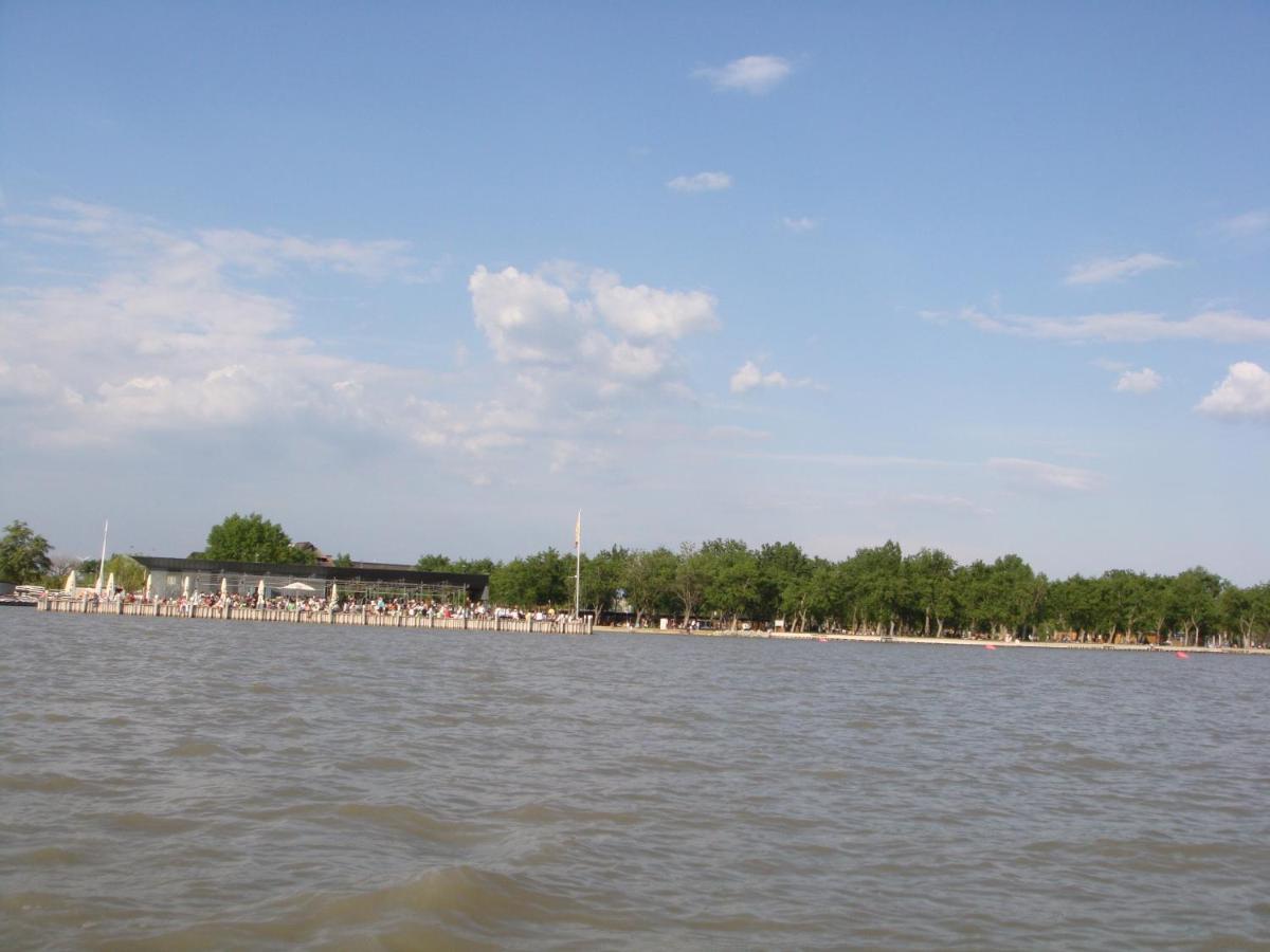 Haus Am See Neusiedl am See Luaran gambar